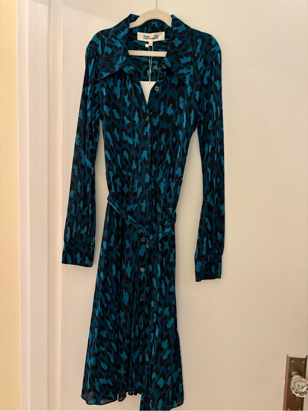 Diane Von Furstenberg Blue& Black Printed Long Sleeve Shirt Dress & belt